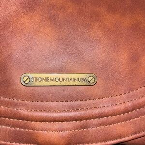Stone Mountain Accessories Tan Leather Messenger Bag with Brass Accent